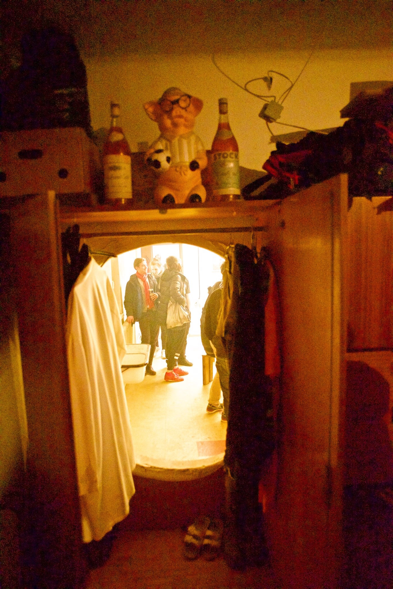 The entrance to Ada Brunnengasse